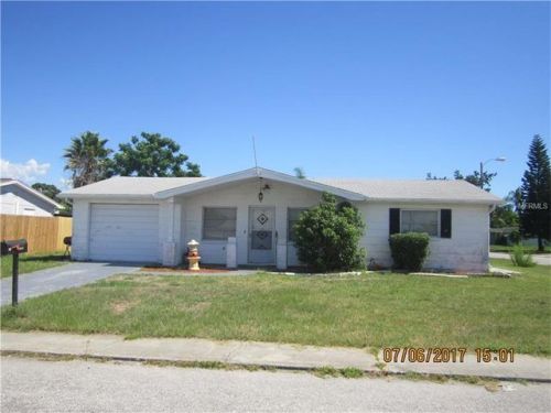 3208 Huntington Rd, Tarpon Springs, FL 34691-5018