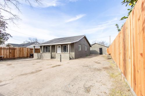 1619 Tenaya Dr, Modesto CA  95354-3820 exterior