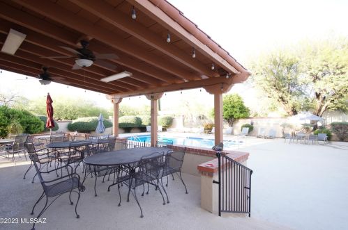 7204 Camino Vecino, Tucson AZ 85715-3418 exterior