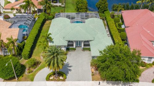 2720 Tecumseh Dr, West Palm Beach, FL 33409-7446