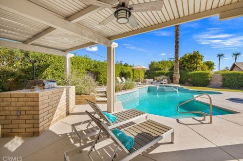 78720 Avenida La Fonda, La Quinta CA  92253-2805 exterior