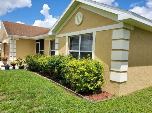 3412 6th St, Lehigh Acres, FL 33976-2328