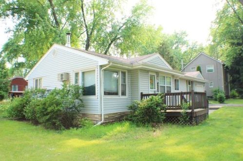1719 Esch Rd, Twin Lakes, WI 53181-9723