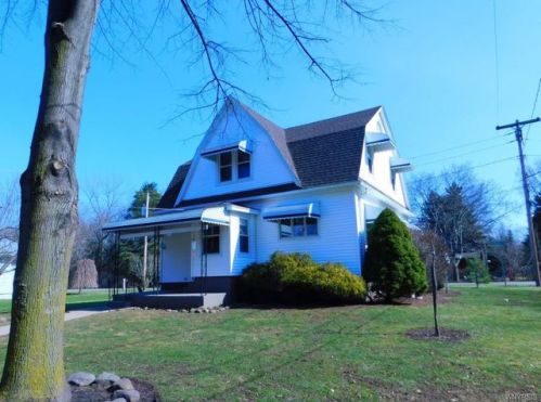 2090 Charles St, Burt, NY 14028-9778