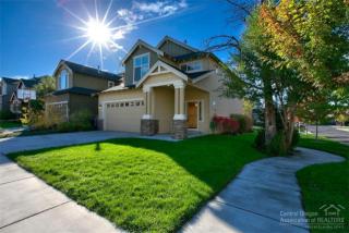 3137 Angela Ave, Bend, OR 97701-8298