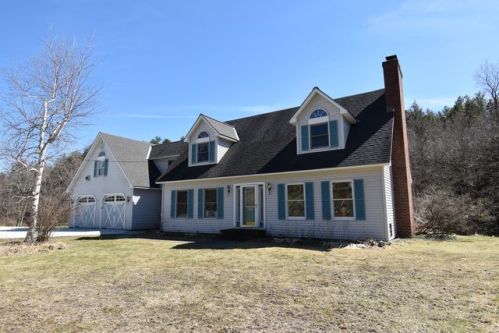 416 East St, Middletown Springs, VT 05757-4012