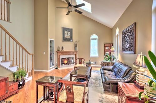 16 Steeple Chase Ct, Bedminster NJ  07921-1638 exterior