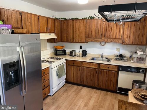 529 Canterbury Rd, Norristown, PA 19403-3533