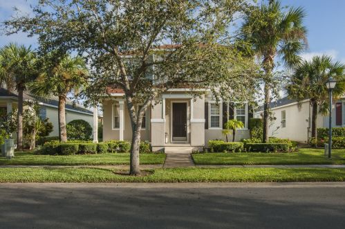 7840 15th St, Vero Beach, FL 32966-1235