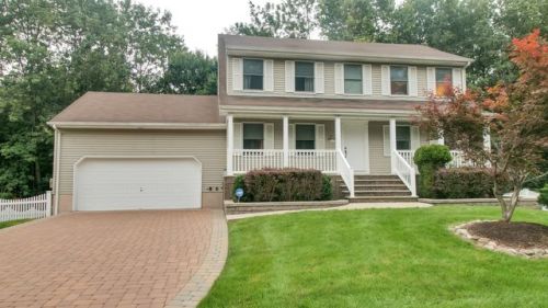 41 Anne Ct, Norwood, NJ 07648-1254