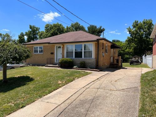 5887 Giffindale Dr, Cincinnati, OH 45239-6260