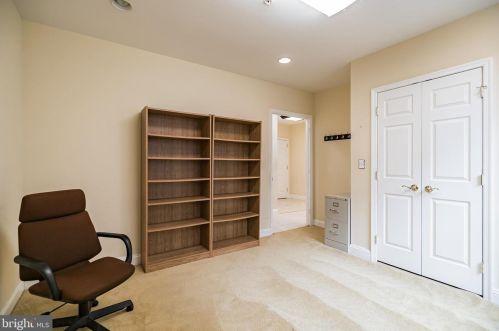 2033 Windrow Dr, Princeton NJ  08540-5023 exterior