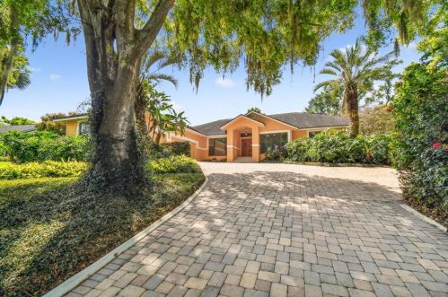 1149 Lake Point Dr, Lakeland, FL 33813-2874