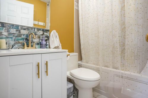 8578 Winthrop Cir, Florence KY  41042-9550 exterior