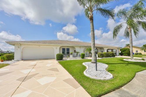 1341 Bluewater Dr, Ruskin, FL 33573-6265