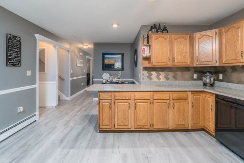 45 Langan Dr, Goffstown NH  03045-2703 exterior