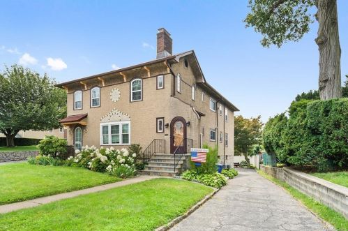 116 Petersville Rd, New Rochelle, NY 10801-4462