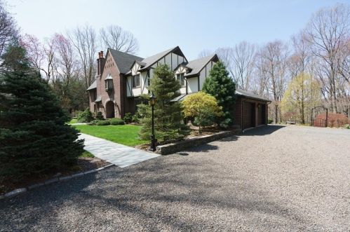 187 Farms Rd, Waterbury, CT 06762-1416