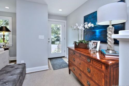 31 Larbert Rd, Southport CT  06890-1341 exterior