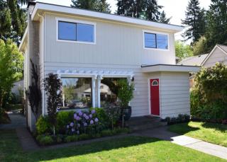 1223 96th St, Seattle, WA 98103-3309