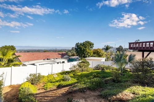 14218 El Mesa Dr, Riverside CA  92503-7206 exterior