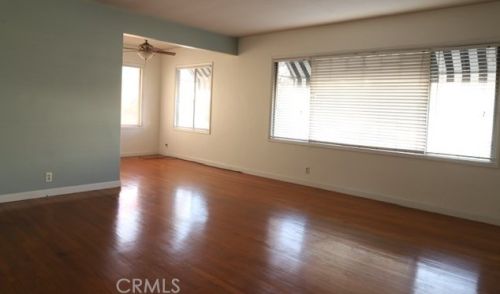 70 Roycroft Ave, Long Beach CA  90814-1822 exterior