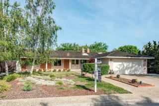 12070 Kristy Ln, Saratoga, CA 95070-3314