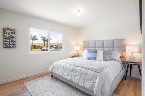 10391 Kukui Dr, Huntington Beach, CA 92646-2557