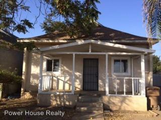 1218 Kentucky St, Bakersfield CA  93305-4641 exterior