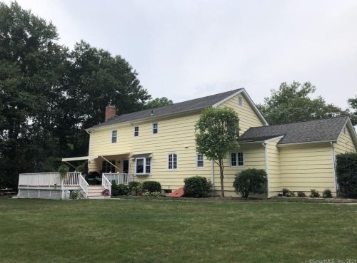 18 Lafayette Dr, Bridgeport, CT 06611-2766