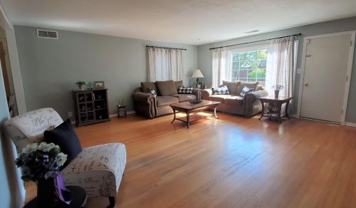 1543 Circle Ln, Newman, CA 95360-1601