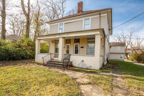 210 Beech St, Miami, OH 45056-1797