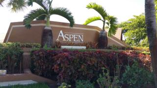 18940 67th Pl, Hialeah, FL 33015-2464