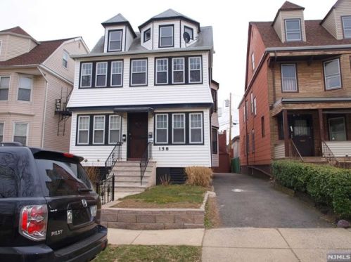 158 14th St, East Orange, NJ 07017-5211