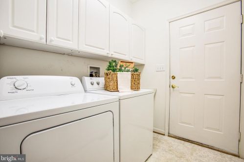 4204 Crooked Stick Ct, Fredericksburg VA  22408-9215 exterior