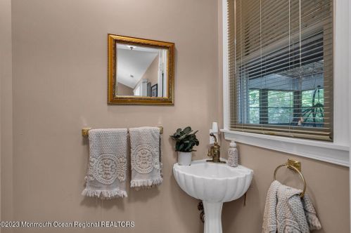 111 Autumn Rd, Lakewood NJ  08701-1622 exterior