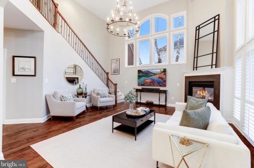 18506 Pelicans Nest Way, Leesburg VA  20176-3963 exterior