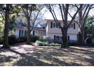8204 Forest Cir, Largo, FL 33776-3112
