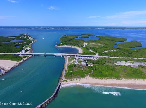 620 Puffin Dr, Sebastian FL  32976-7803 exterior
