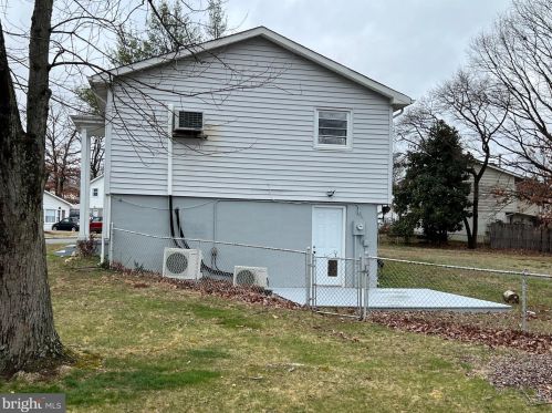 15023 Carlsbad Rd, Woodbridge VA  22193-1605 exterior