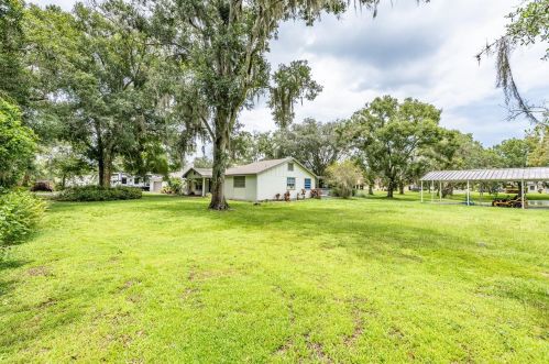 2406 Sunset Ln, Lutz FL  33549-8209 exterior