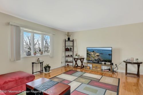 7 Danemar Dr, Middletown NJ  07748-3607 exterior