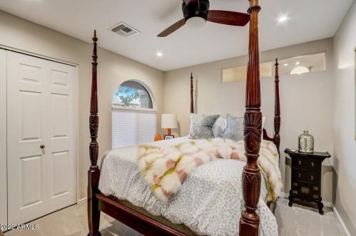 15848 16th St, Phoenix AZ  85022-3326 exterior