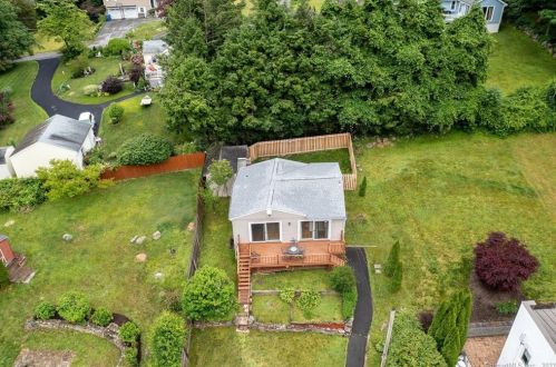 14 Boulder Rdg, Danbury CT  06811-3144 exterior