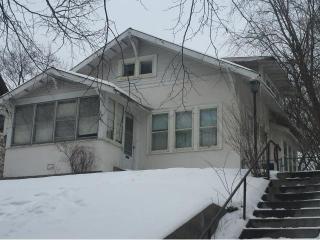 3043 Lincoln St, Minneapolis, MN 55418-2260
