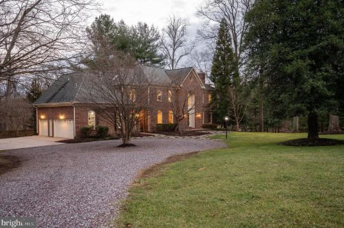 281 Golden Woods Ct, Great Falls VA  22066-4152 exterior