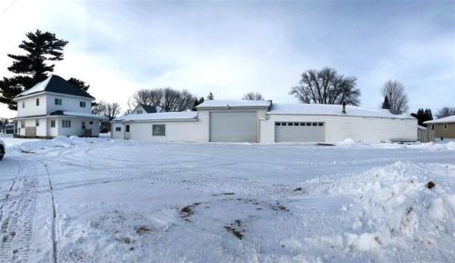 402 Lincoln Ave, Holland, IA 50642-8110