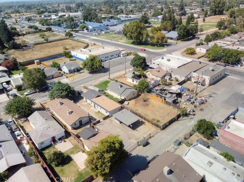 6942 Center St, Winton CA  95388-9395 exterior