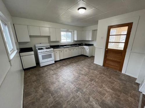 504 Waldo St, New Castle PA  16101-4924 exterior