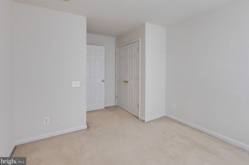 8987 Birch Bay Cir, Lorton VA  22079-5660 exterior
